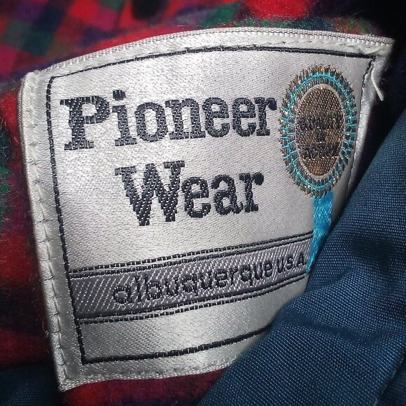 Vintage Pioneer Wear Reversible Sleeveless Poncho Jacket Hood Wool - Picture 6 of 8